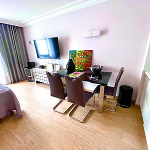 New - Cosy & In Palais Miramar Apartment